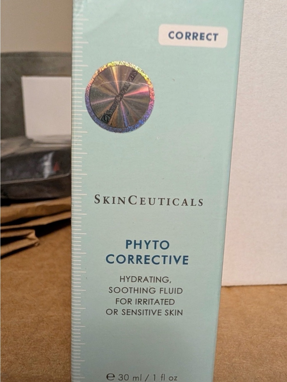 SkinCeuticals Phyto Corrective Hydrating Fluid - mint blue